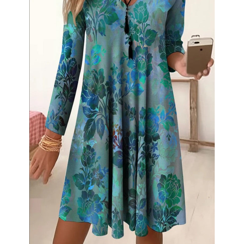 Women's V-neck casual dress with floral design and side pockets Ivyshape