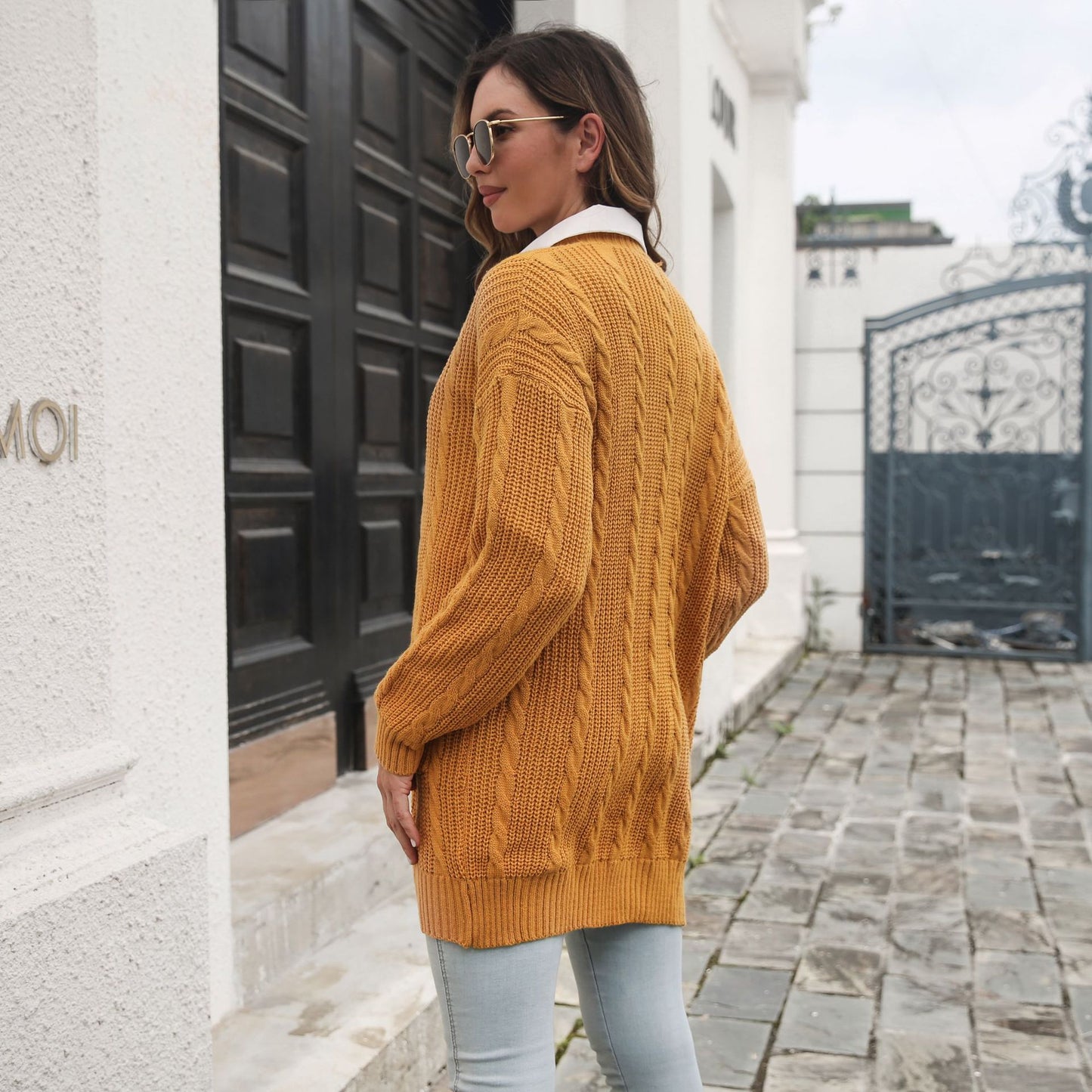 Women's Large Knitted Cardigan with Cable Pattern Ivyshape