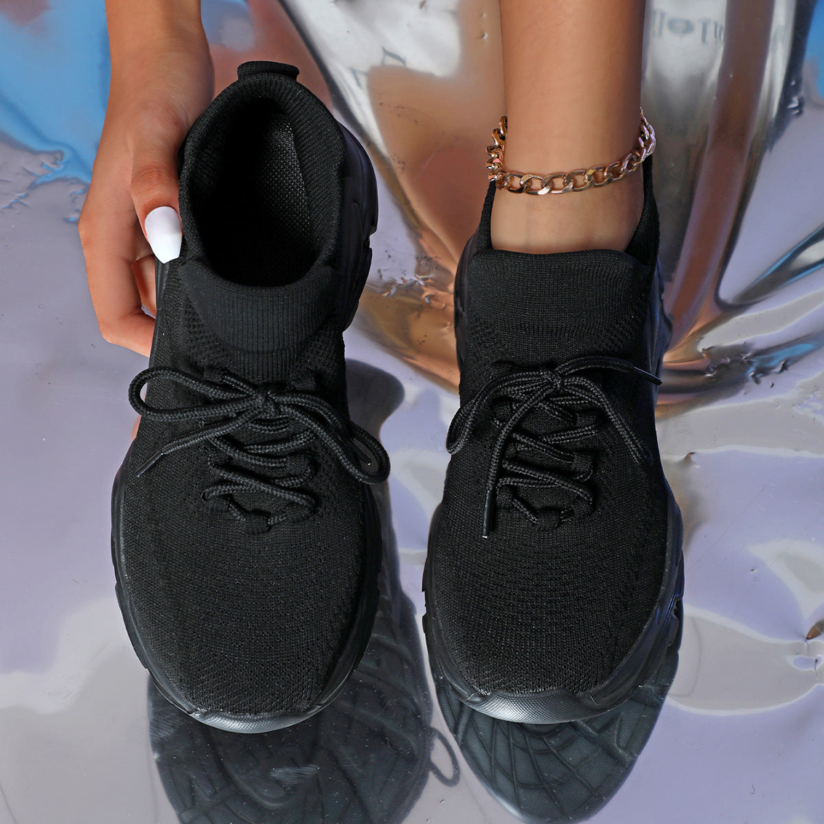 Women's sporty high-performance sneakers with breathable upper material and flexible sole Ivyshape