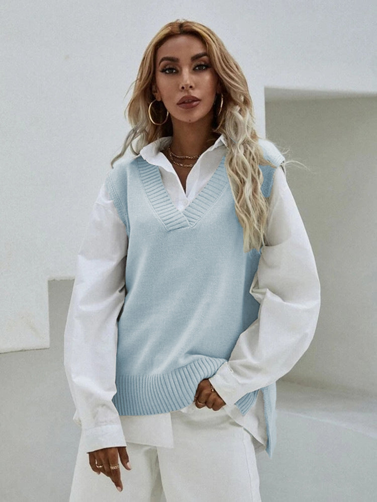 Women's knitted vest with V-neck and elegant ribbed structure Ivyshape