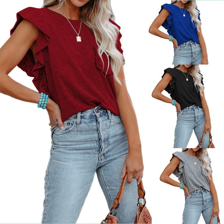 Ladies top with ruffle details and casual cut Ivyshape