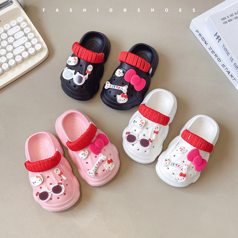 Ladies summer clogs with playful design and elastic strap Ivyshape