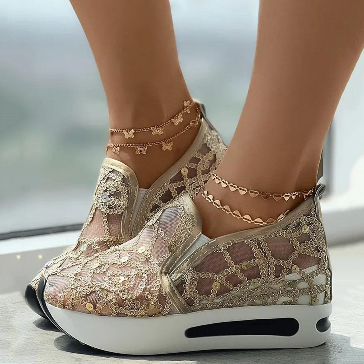 Women's Floral Embroidery Mesh Wedge Sneakers