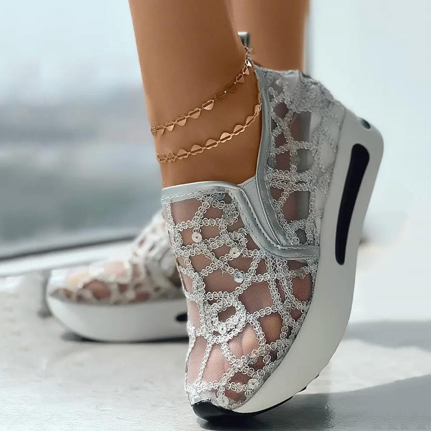 Women's Floral Embroidery Mesh Wedge Sneakers