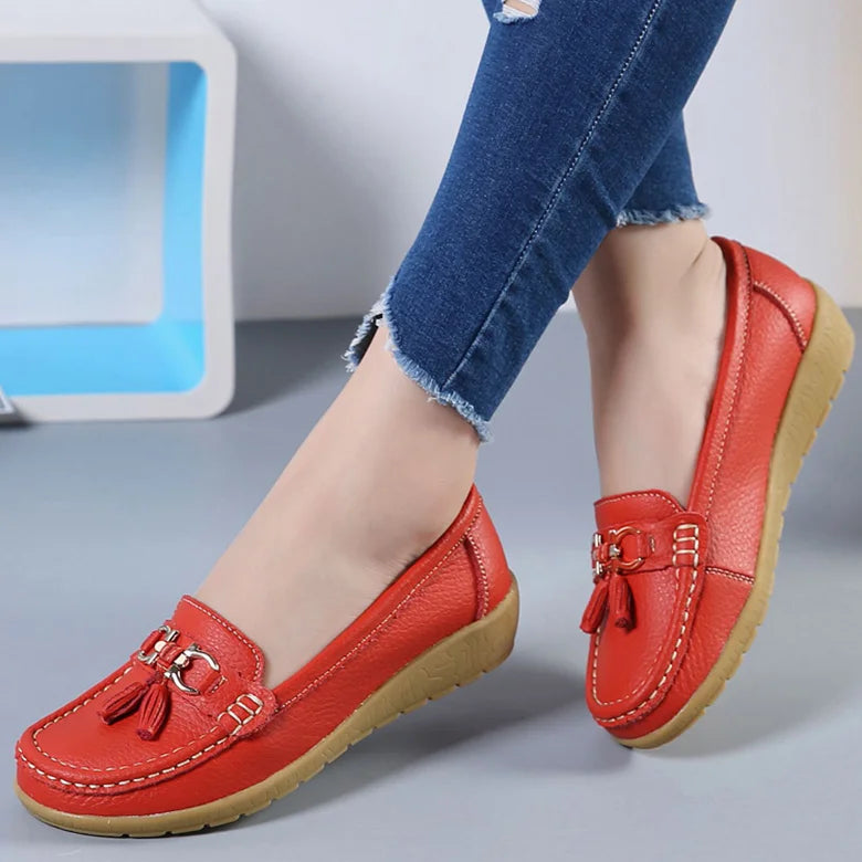 Stylish Low-Heeled Sneakers for Women