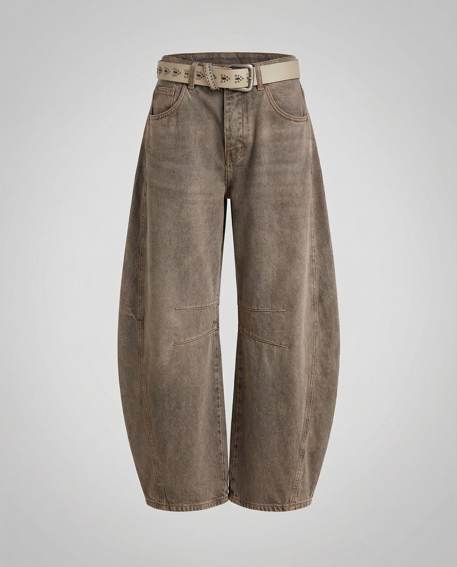 wide leg jeans with relaxed fit and loose-cut silhouette