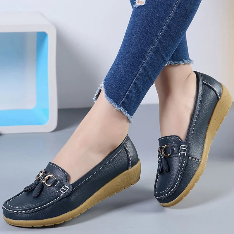 Stylish Low-Heeled Sneakers for Women