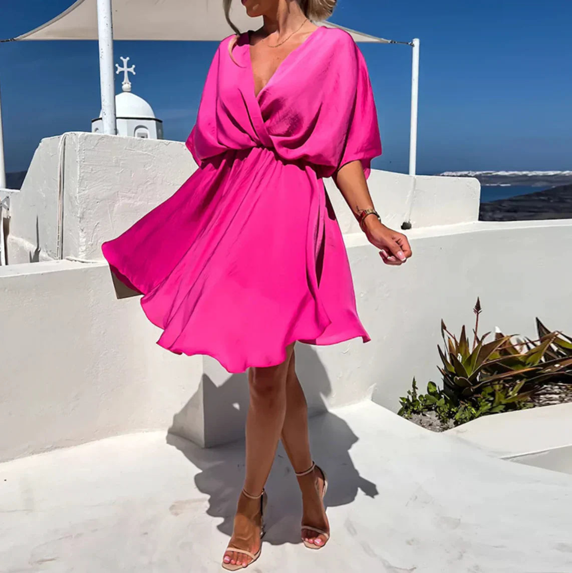 V-Neck Dress - Chic/Elegant - Fashionable - Ideal for Summer