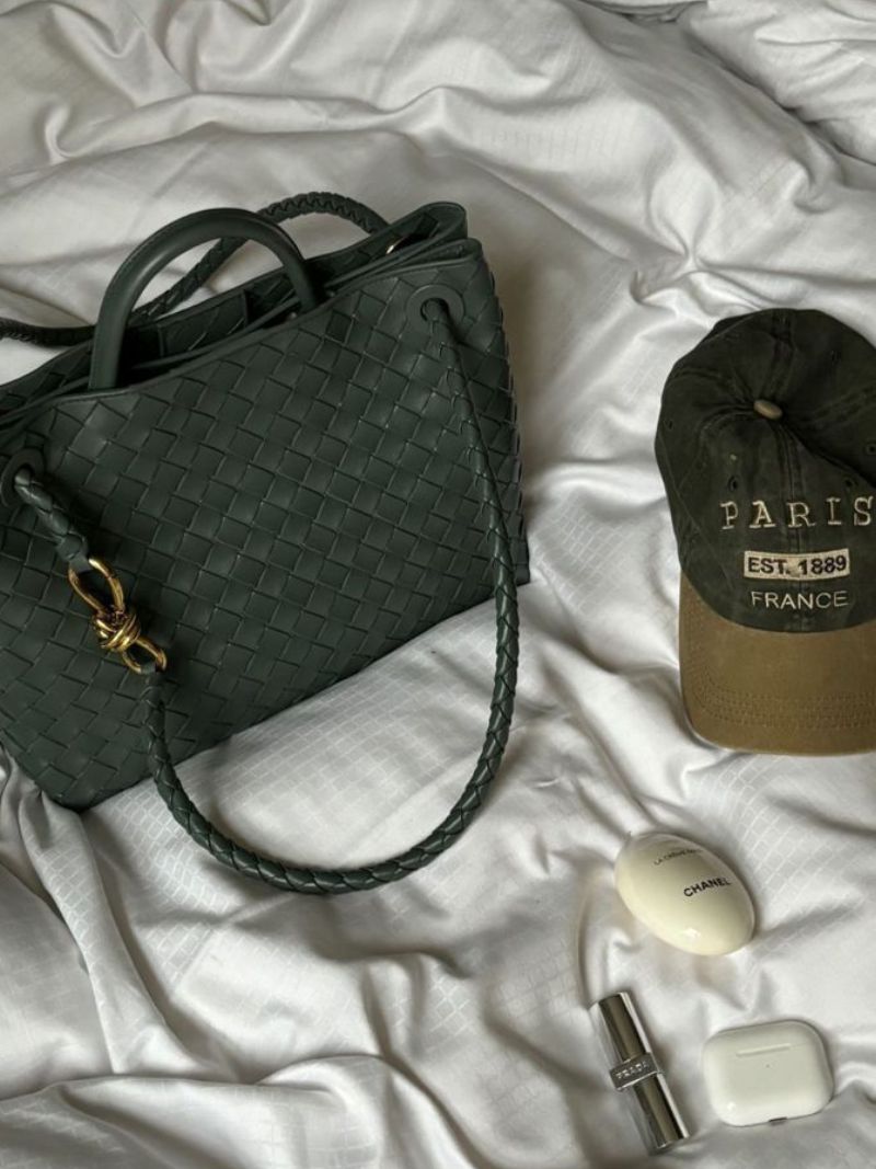 IvyShape | Woven bag with handle