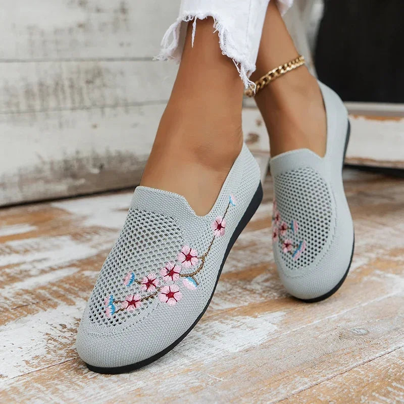 Women's Ethnic Embroidery Mesh Flat Sneakers