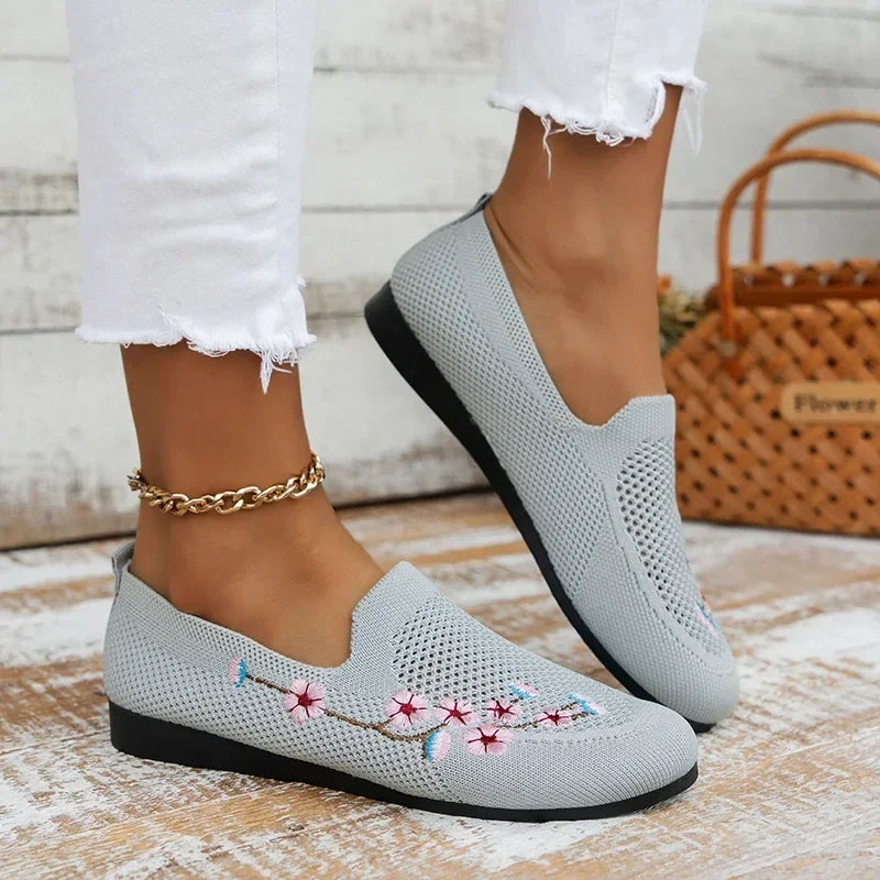 Women's Ethnic Embroidery Mesh Flat Sneakers