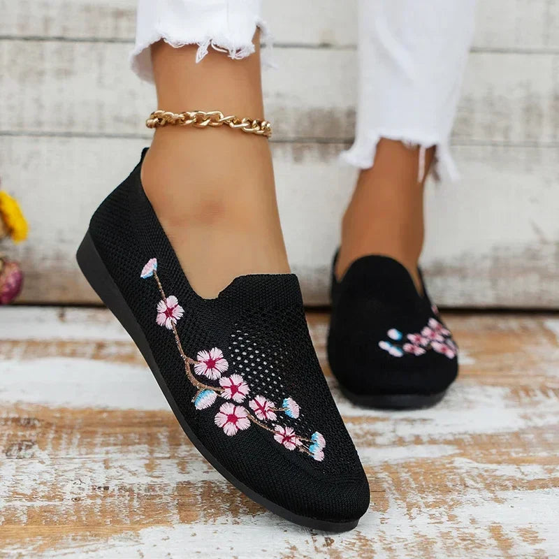 Women's Ethnic Embroidery Mesh Flat Sneakers