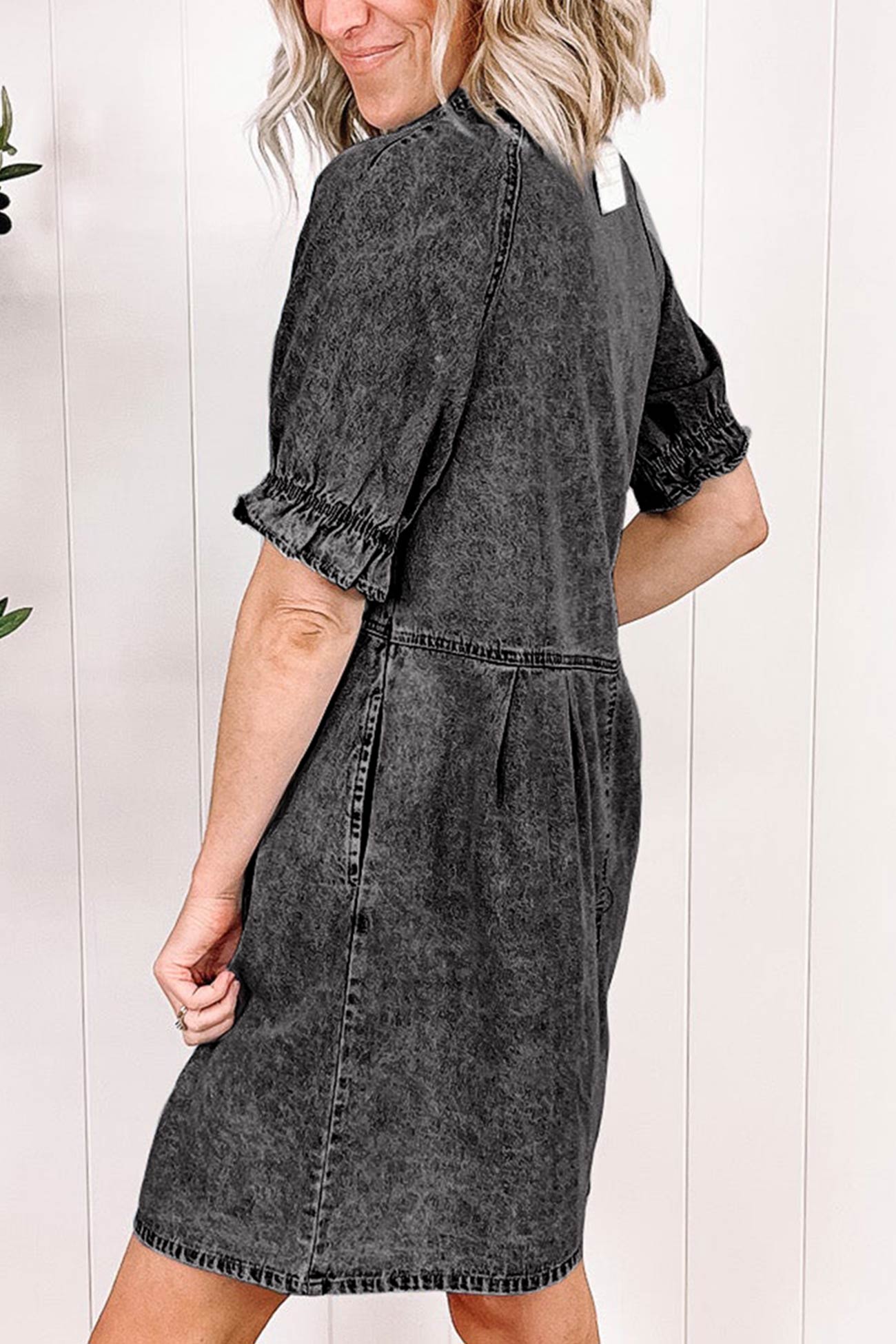 Ruffled Single-breasted Denim Dress