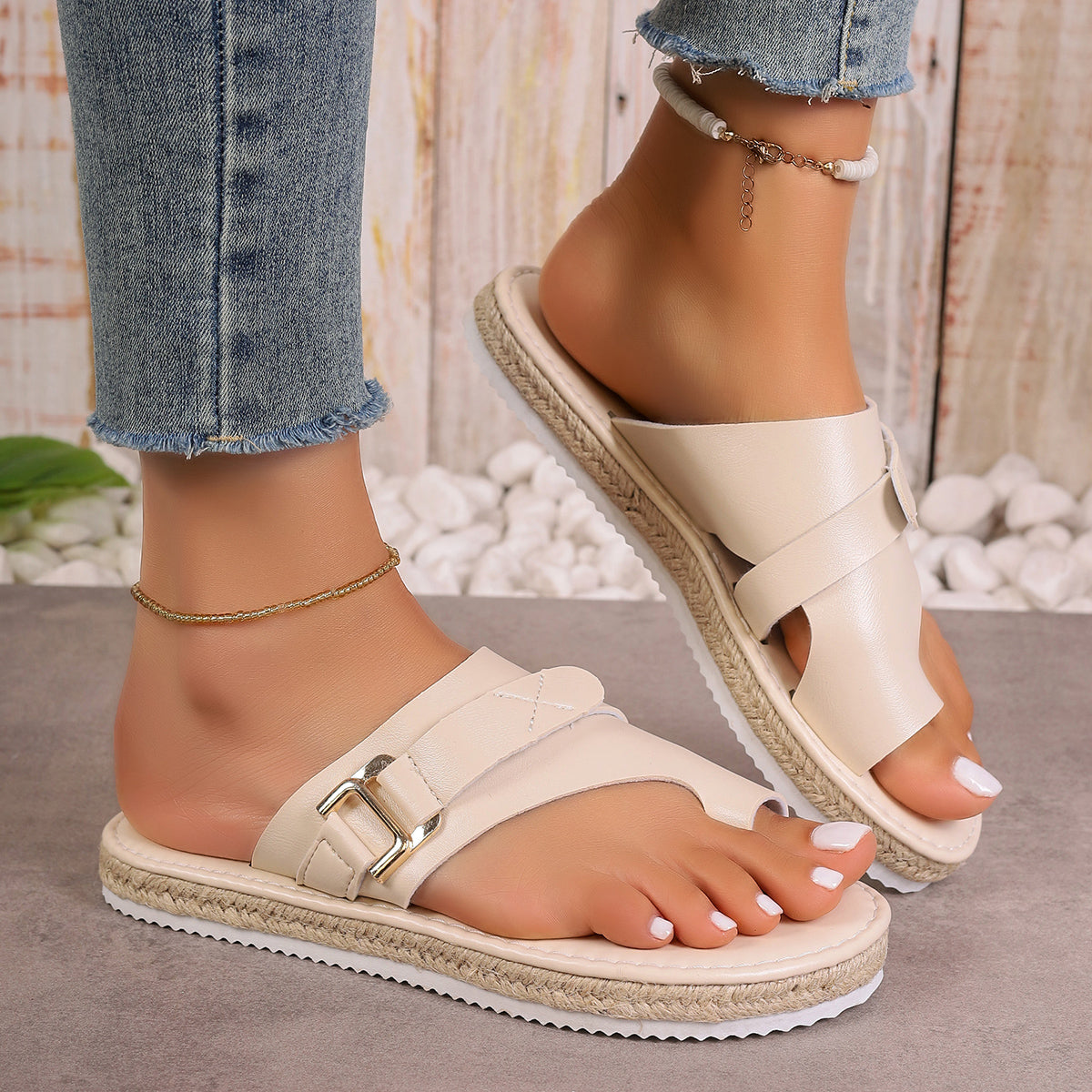 Roman Buckle Clip Toe Beach Sandals