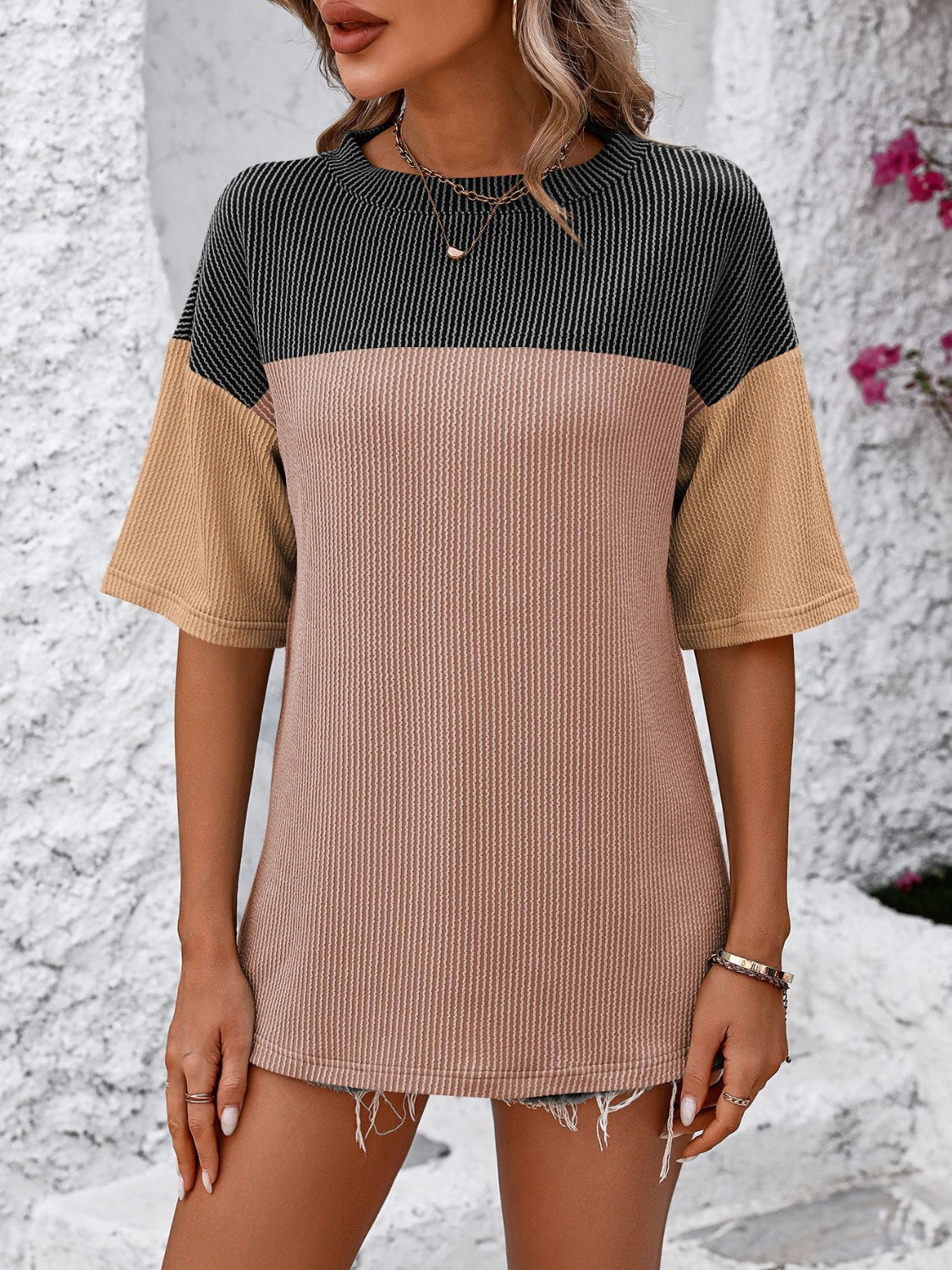 Ivyshape | Round Neck T-Shirt