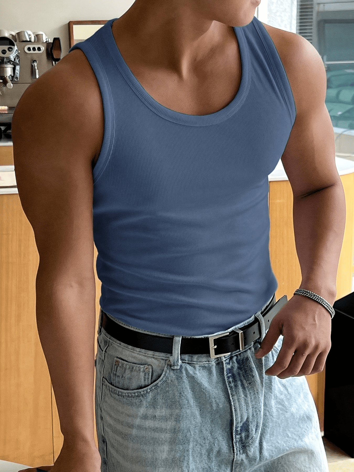IvyShape | Stunning Men's Tank Top for Spring/Summer