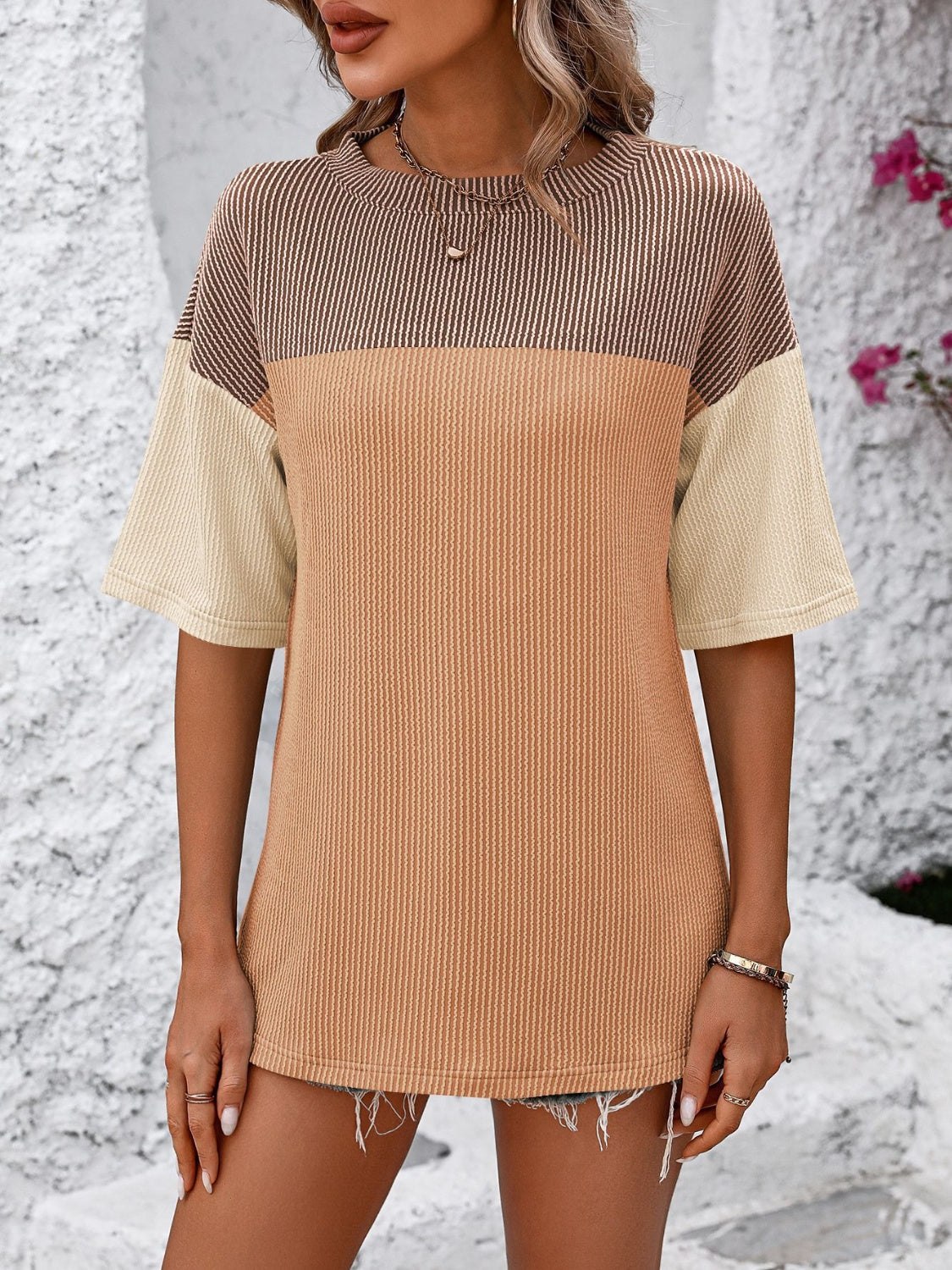 Ivyshape | Round Neck T-Shirt