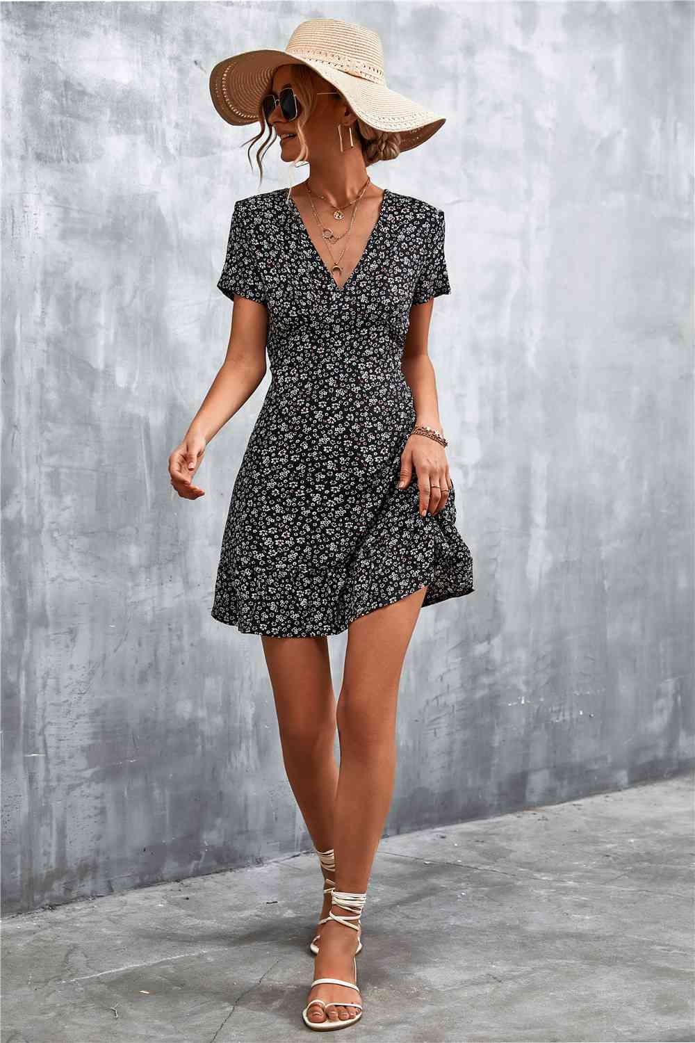 Ditsy Floral V-Neck Short Sleeve Dress