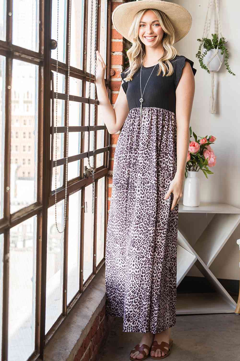 Leopard Print Round Neck Maxi Dress with Pockets