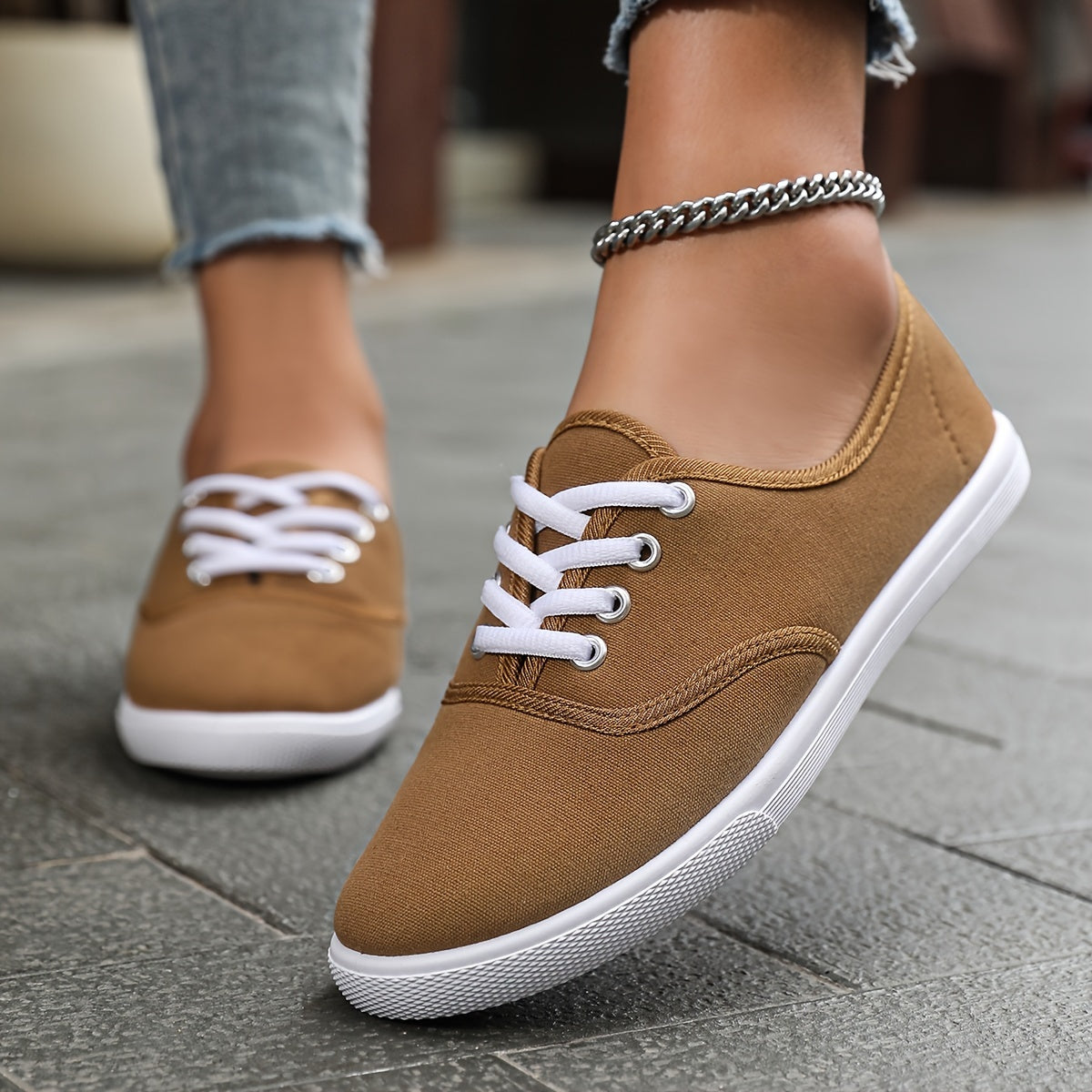 Ivyshape | Comfortable Low Top Canvas Lace-Up Shoes
