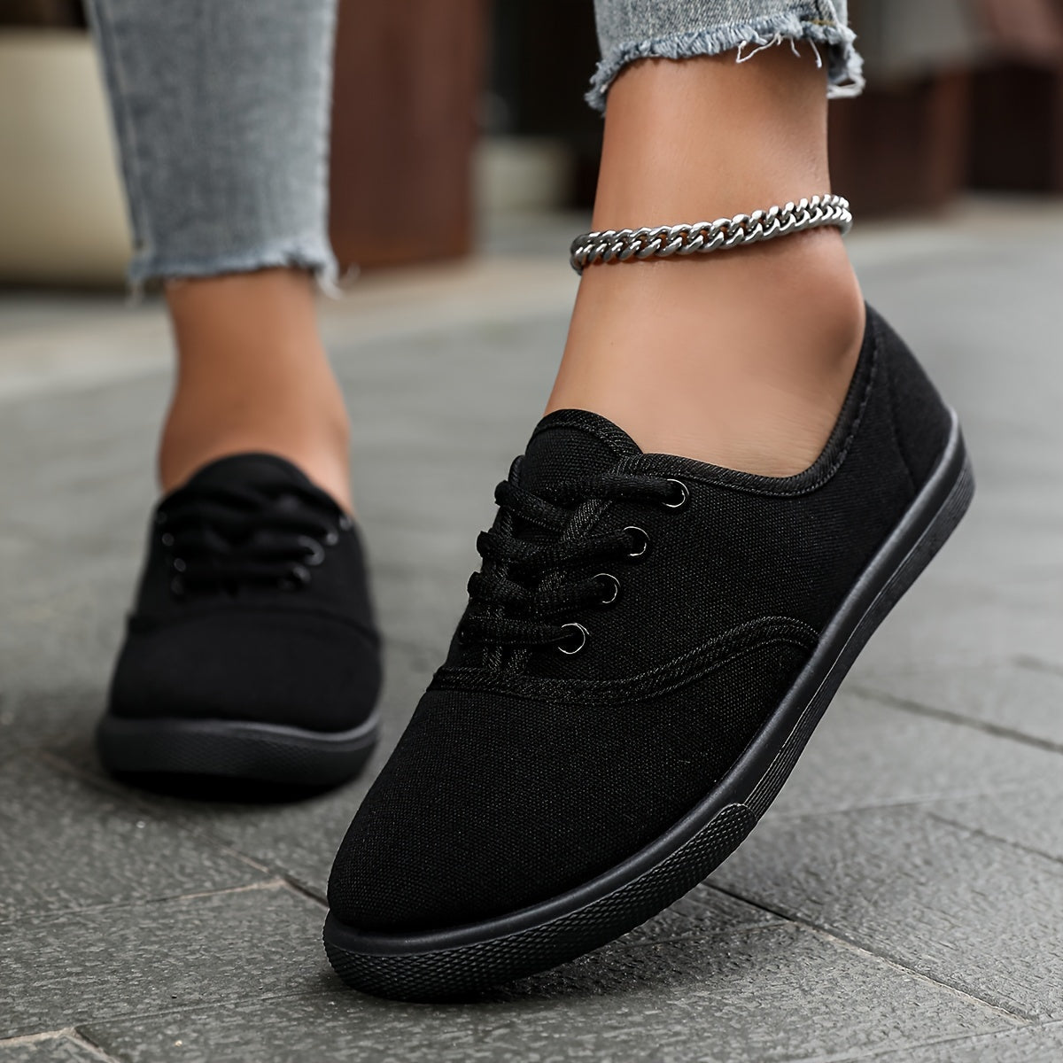 Ivyshape | Comfortable Low Top Canvas Lace-Up Shoes