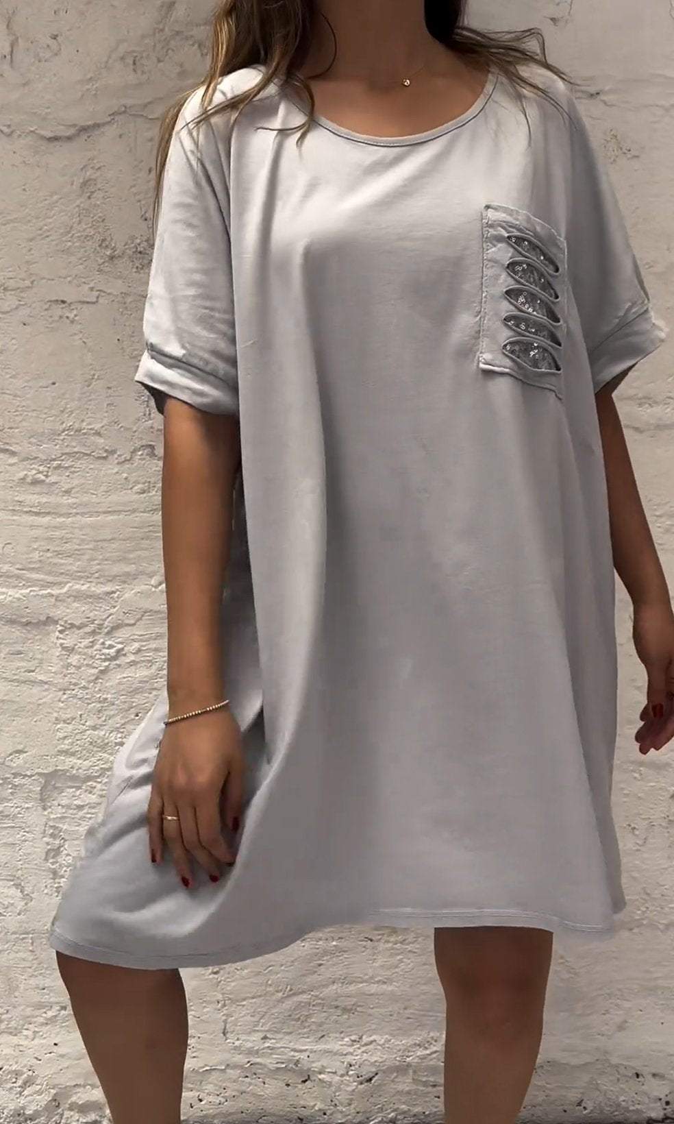 Casual dress with pockets and hollow back