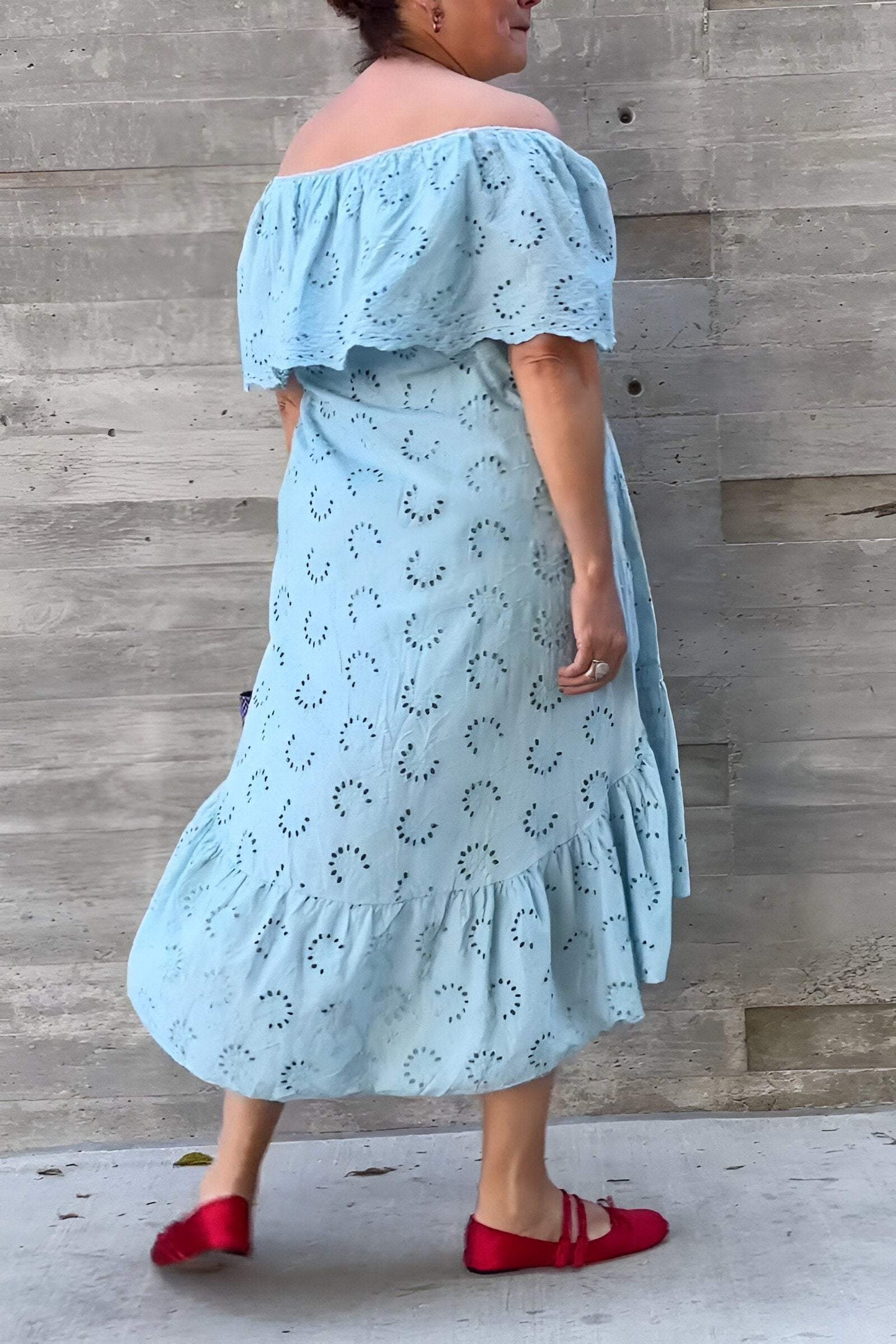 irregular hem hollow dress