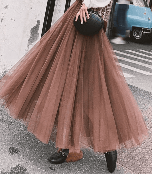 Ankle-length skirt with high waist