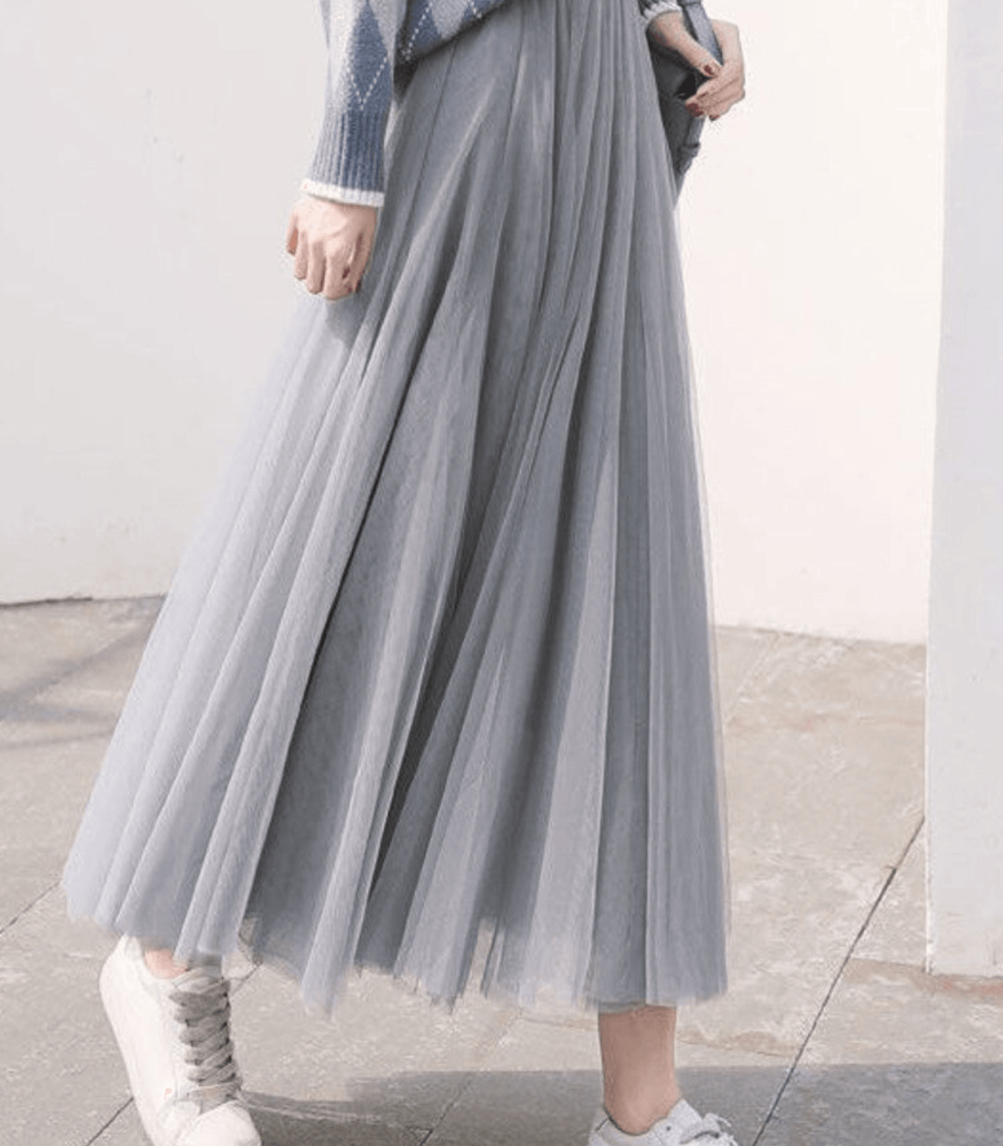 Ankle-length skirt with high waist