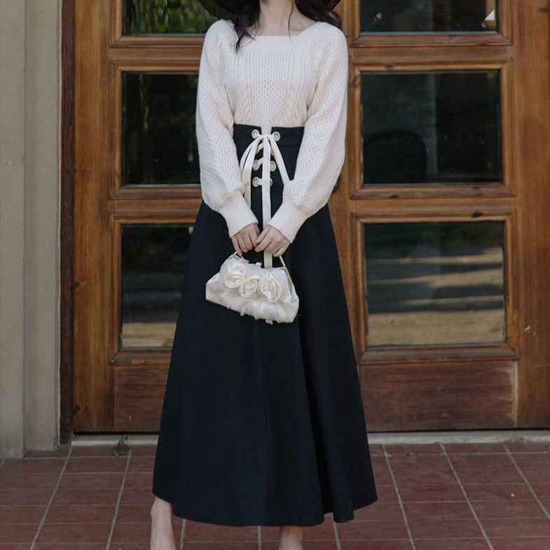 Outfit-Set: Knitted Sweater And Laced-Up Skirt