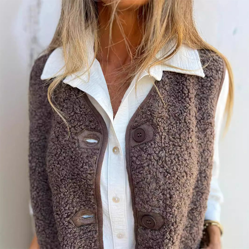 Ivyshape | Women's Winter Vest Made of Soft Wool with Buttons