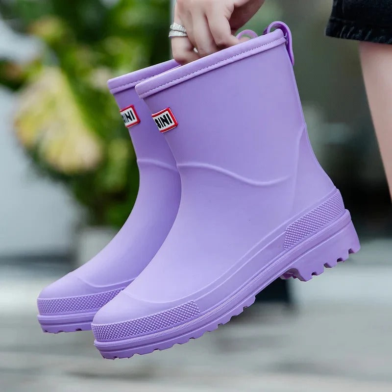 Fashionable rain boots for women